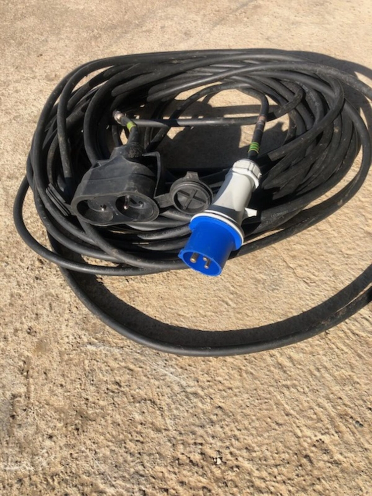 Photo du matériel « Câble  3G 2.5 x 15 m (TA47PB) »